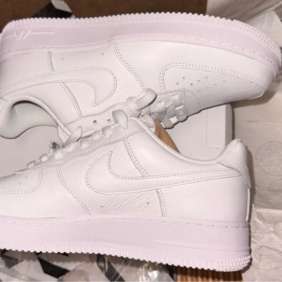 Nike White Air Force 1 Sneakers Iconic Design NWOT Box included - Picture 6 of 7